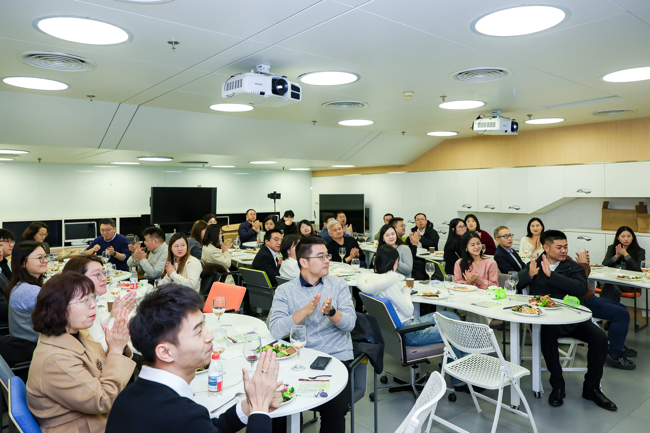 微信图片_20251206092541_195_13.jpg 微信图片_20251206092541_195_13.jpg